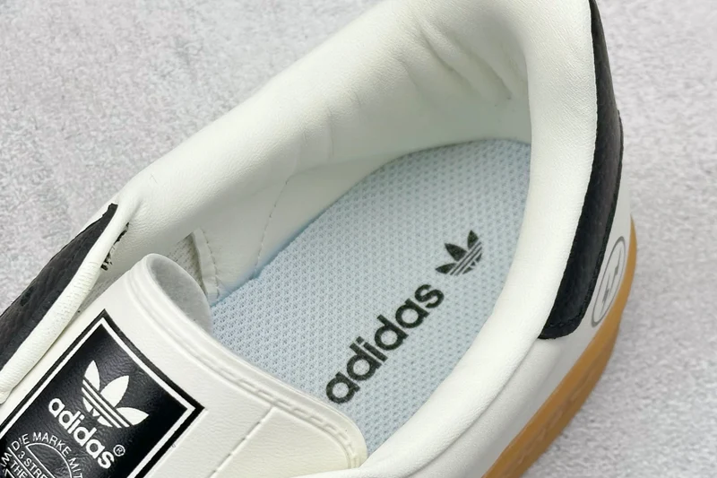ADIDAS SAMBA SC9207-722