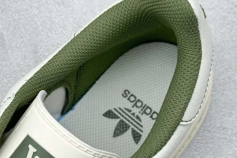 adidas Samba XD6188 103