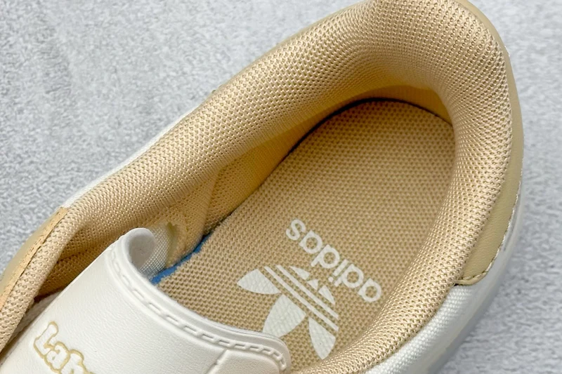 ADIDAS SAMBA LABUBU