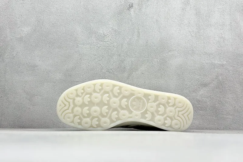 ADIDAS SAMBA LABUBU