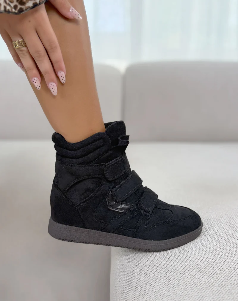 Baskets femme noires tendance en suédine à talon compensé et 3 scratchs