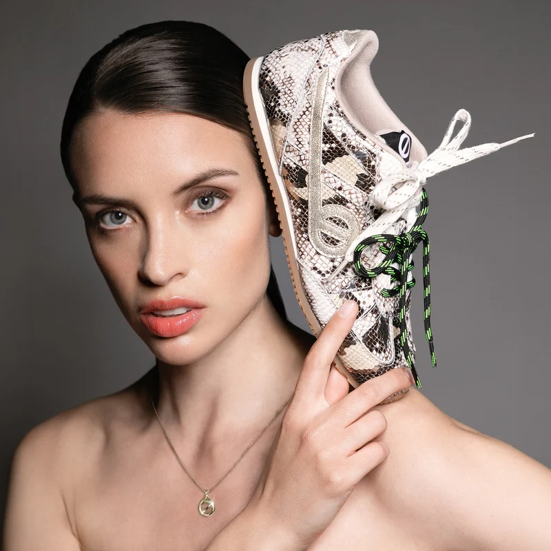 EVO RUN W SNAKE KISS DORÉ - Collier orné de Cristaux Swarovski® inclus