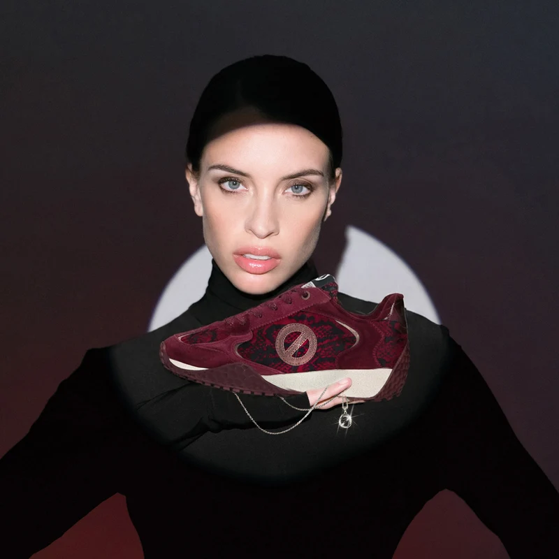 KATE SNEAKER W SNAKE KISS ROUGE - Collier orné de Cristaux Swarovski® inclus
