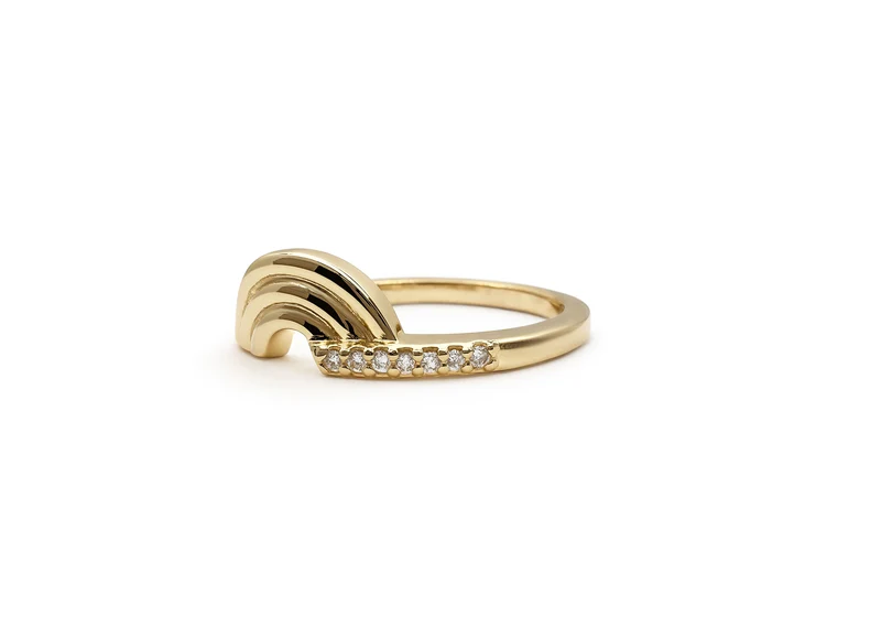 Bague arc-en-ciel et pavé de diamants