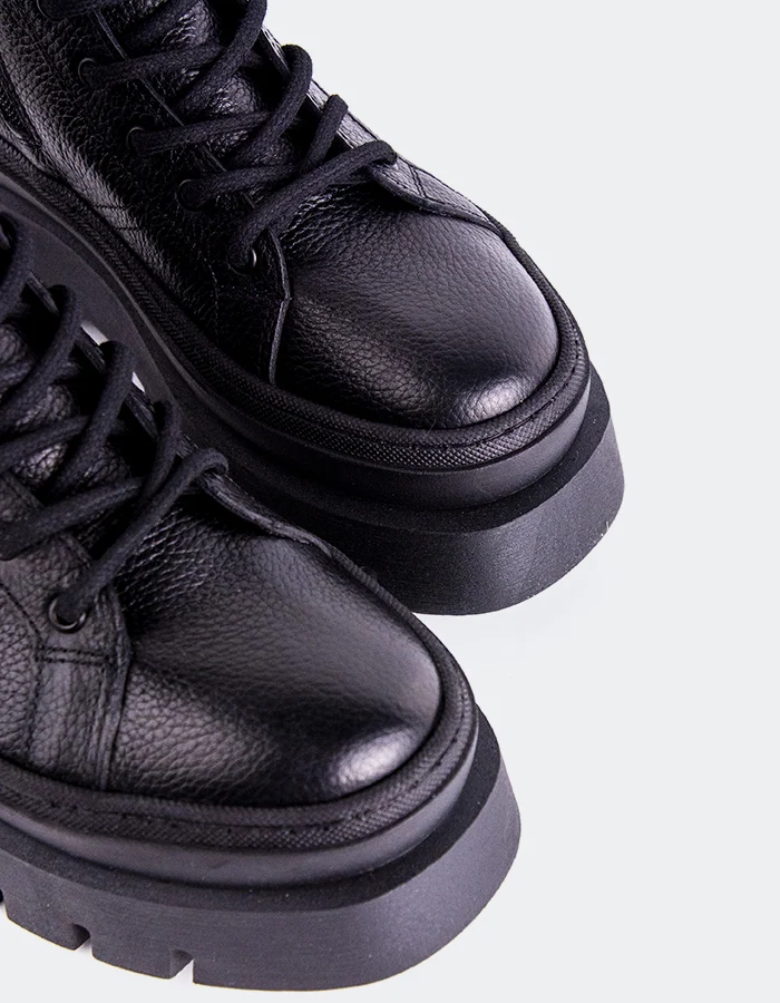 Zahra Black Leather