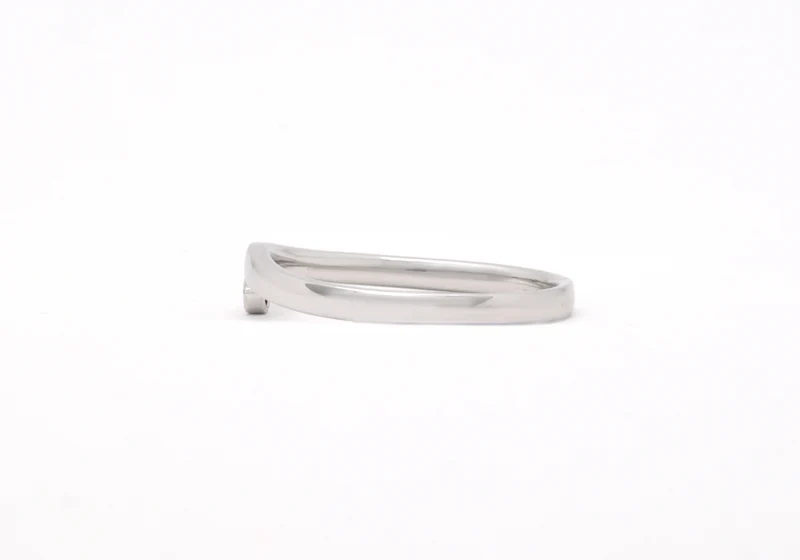 Bague minimaliste avec diamant