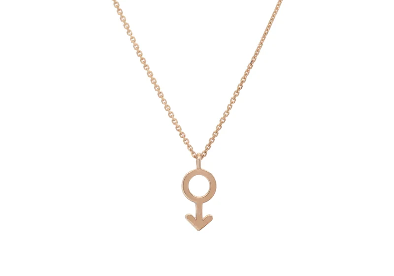 Collier avec symbole masculin.