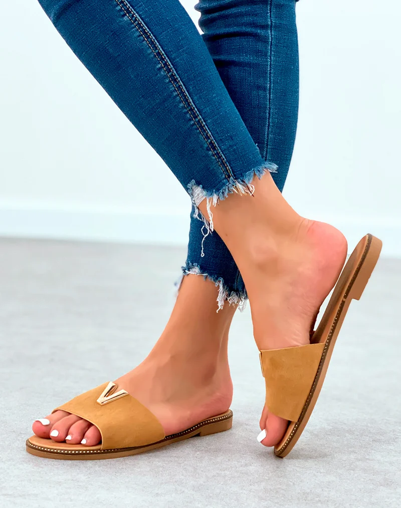 Mules camel en suédine à détail dorée pour femme