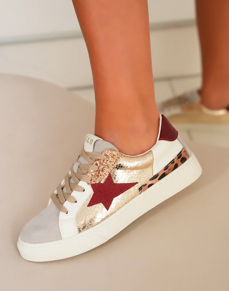 Basket femme blanche et dorée chic avec étoile bordeaux