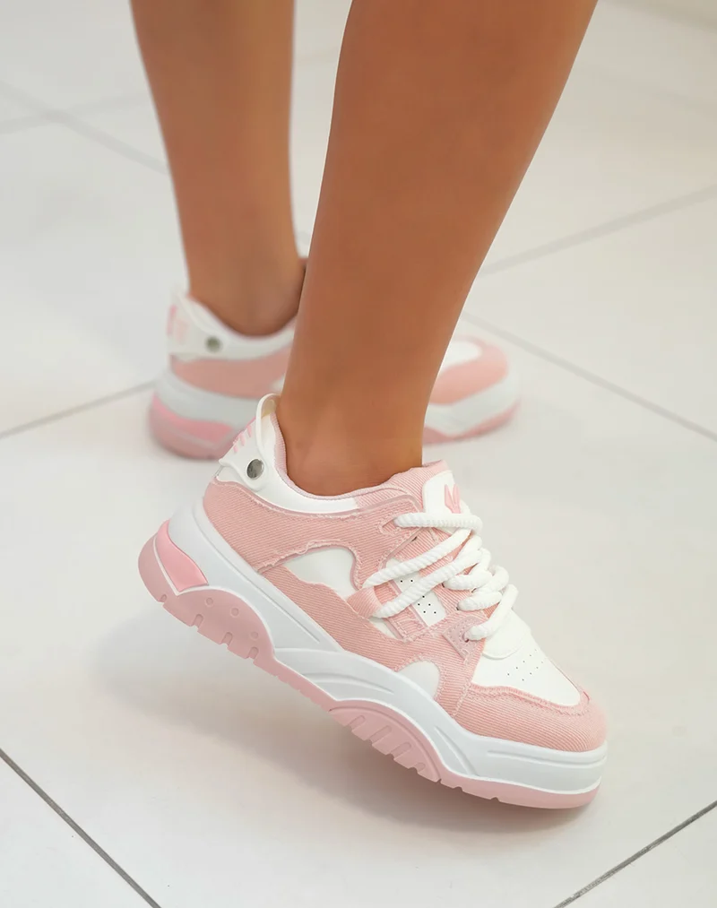 Baskets femme rose et blanche tendance effet déchiré à lacets corde