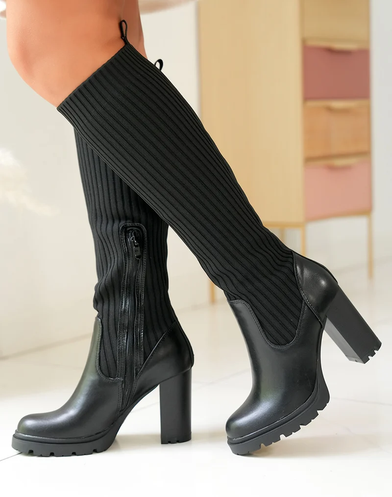 Bottes Noires Bi-Matière : La Chaussure Femme Indispensable