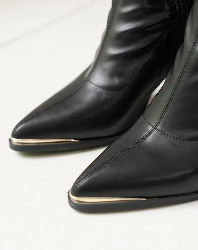 Bottes Hautes Effet Chaussette avec Détail Argenté - L'Élégance Redéfinie