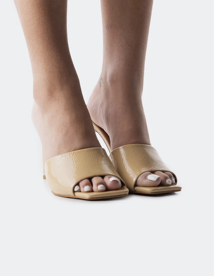 Malbec Camel Leather