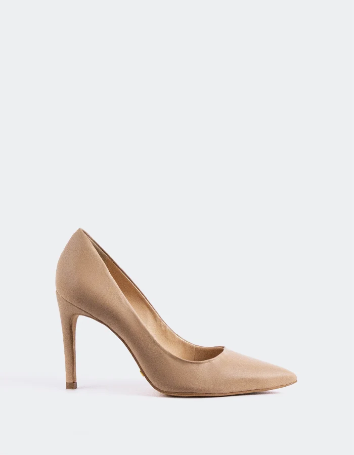 Love Nude Leather