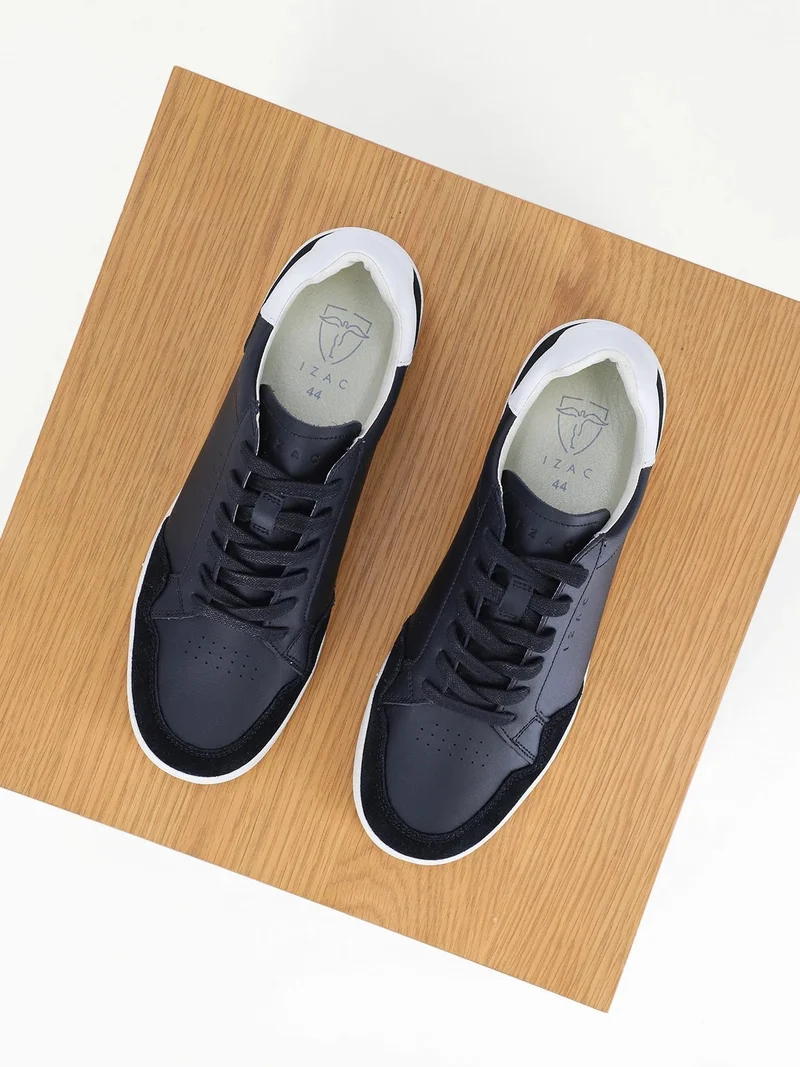 Baskets en cuir noir