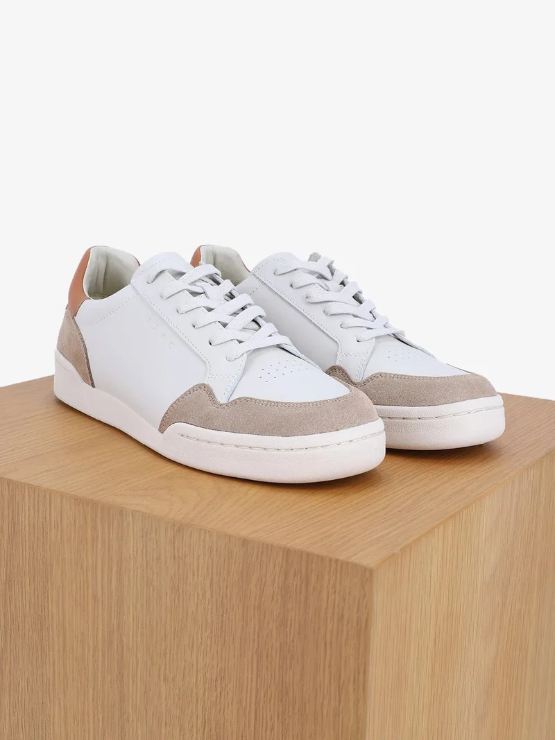 Baskets en cuir beige