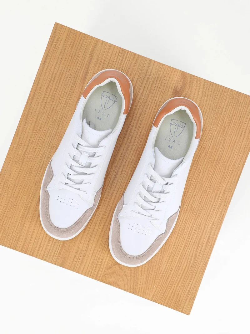 Baskets en cuir beige