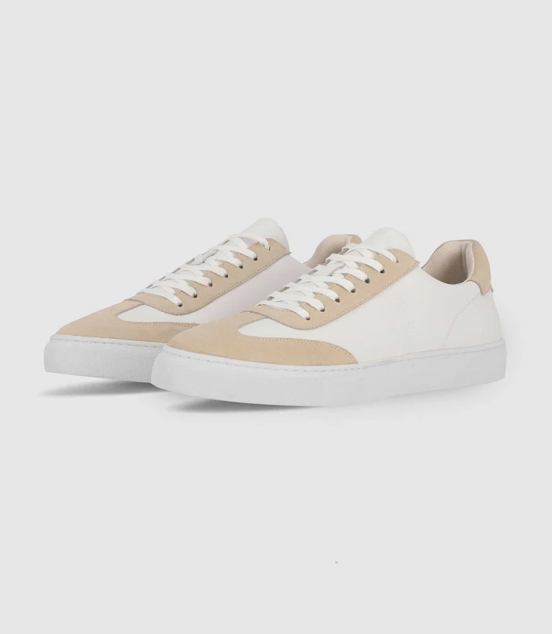 Sneakers à lacets en cuir blanches
