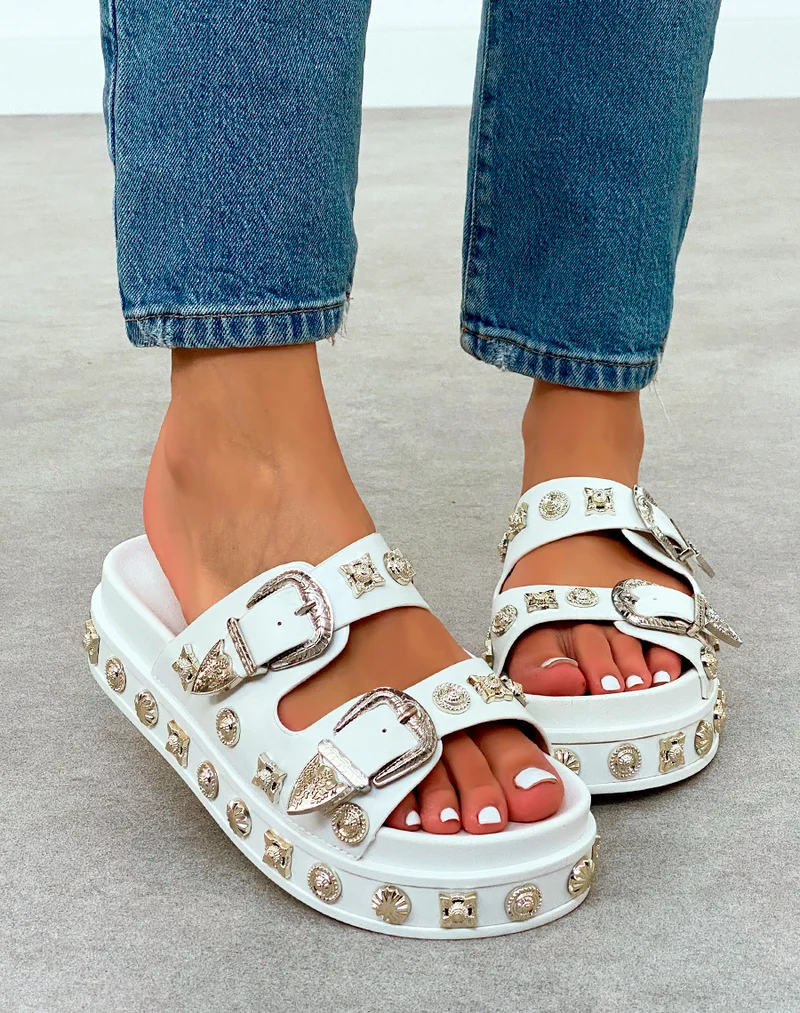 Sandales Plateforme Blanches Femme Cloutées Chic et Tendance