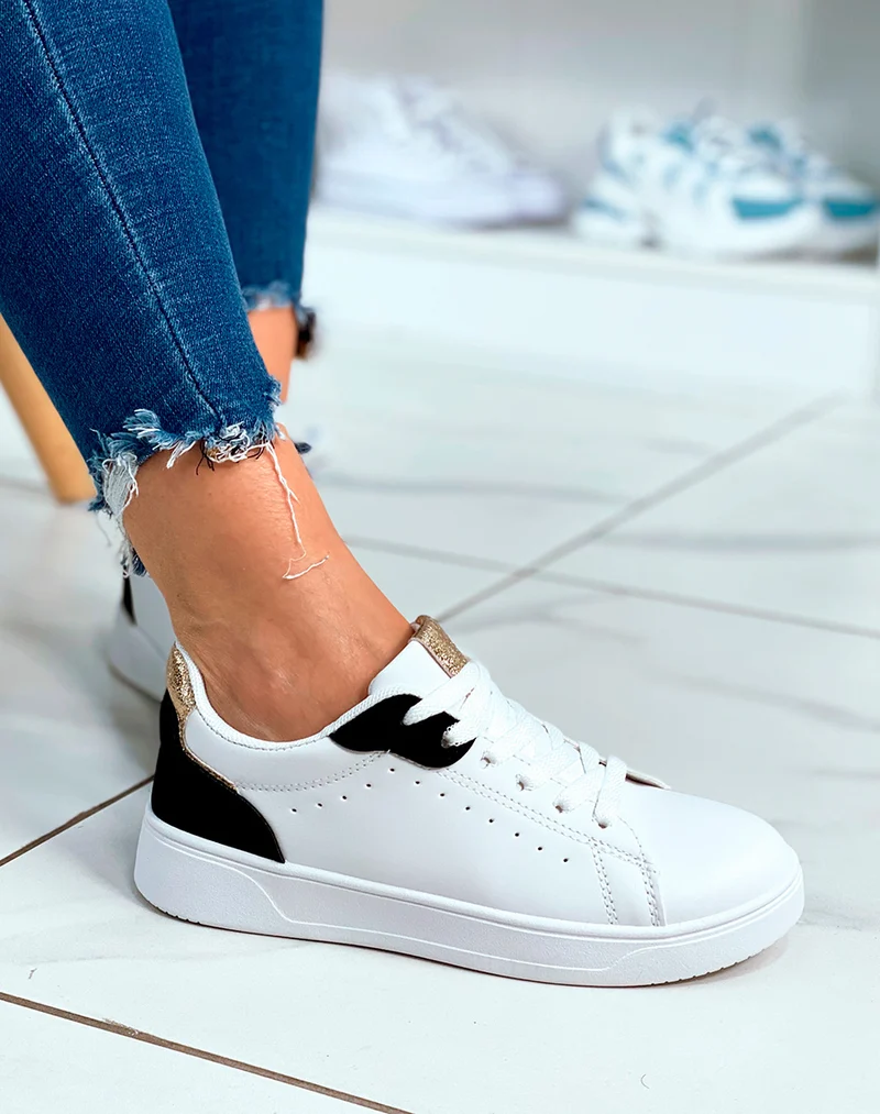 Baskets blanches à lacets avec détail noire et doré pour femme