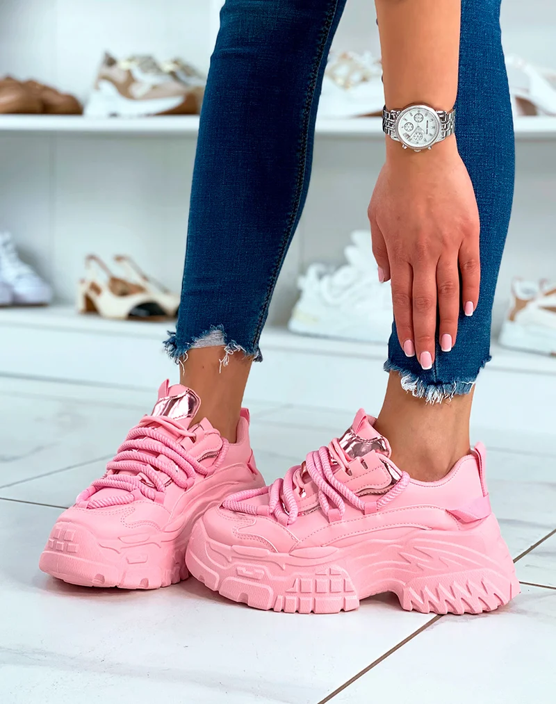 BASKETS ROSES ? GROSSE PLATEFORME ET ? D?TAILS M?TALLIQUE