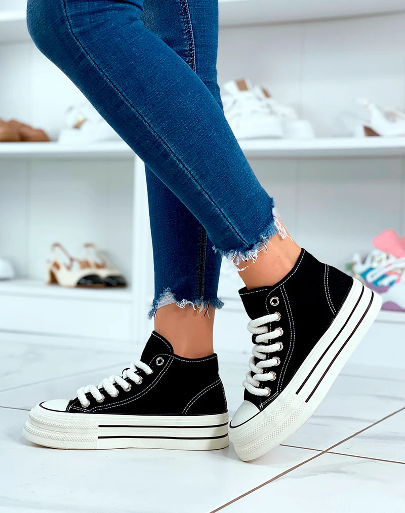 Baskets noires à lacets épais tendances