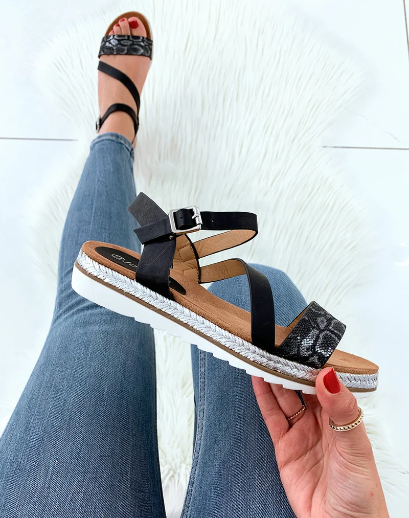 Nu-pieds noires à lanière wild