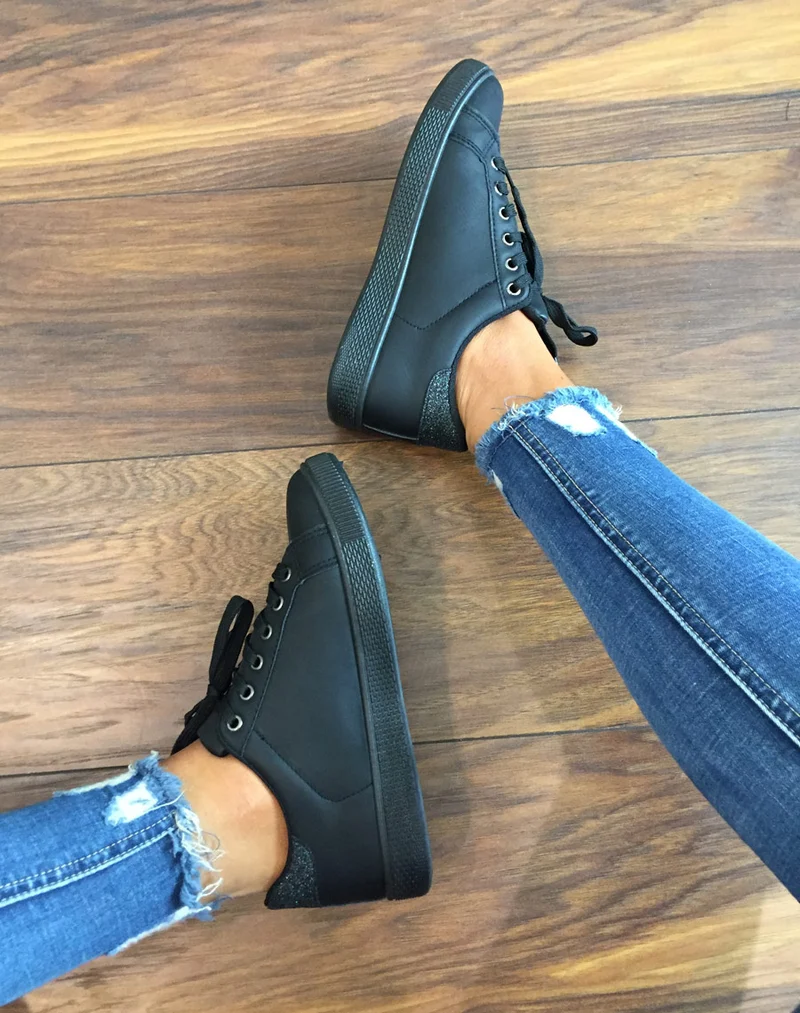 Baskets noires