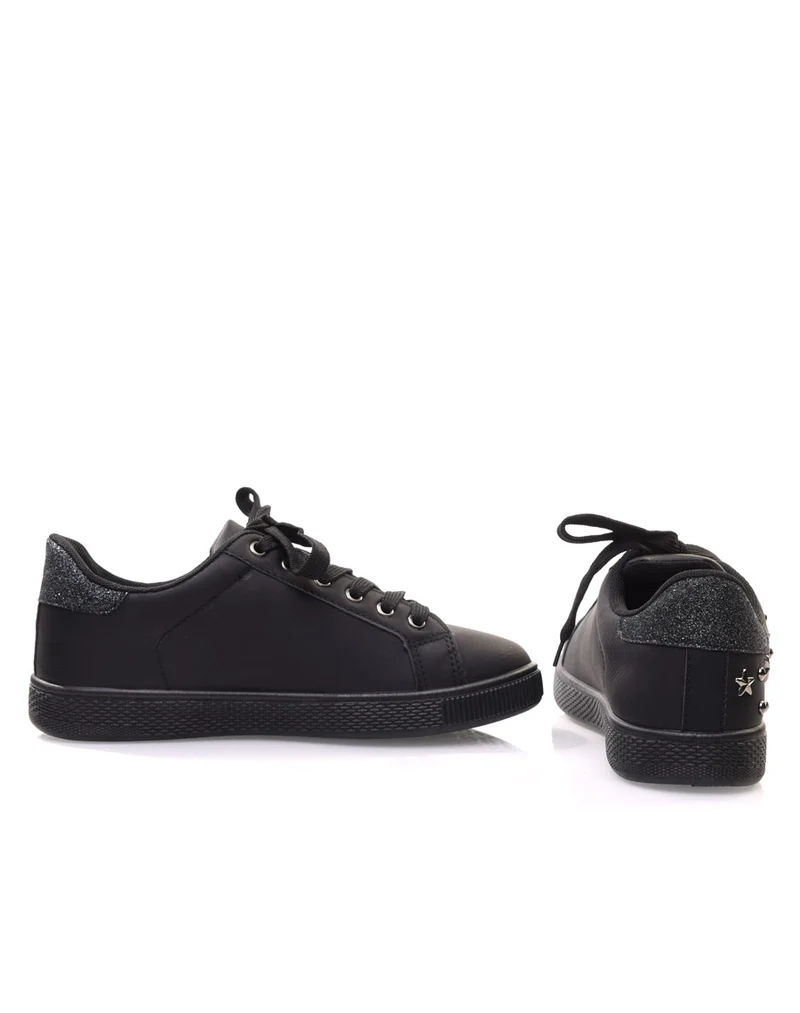 Baskets noires