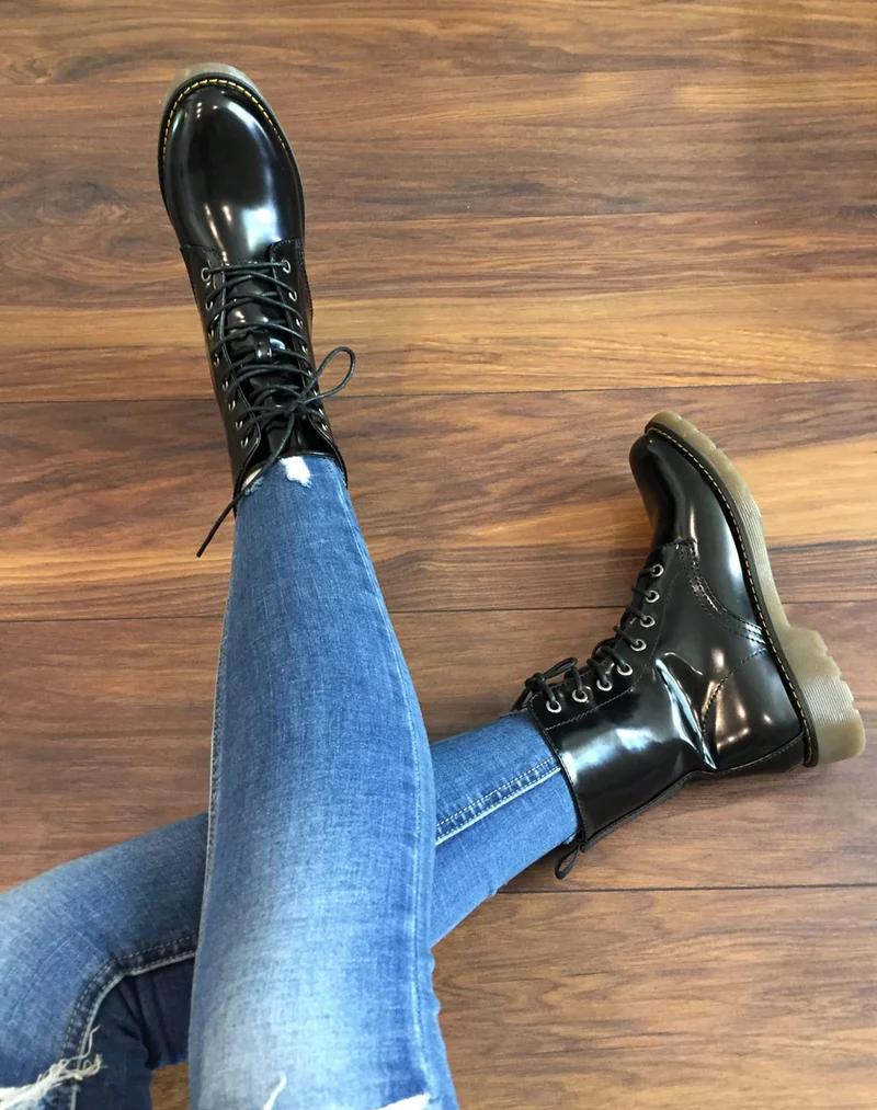 Chaussures montantes vernis noires