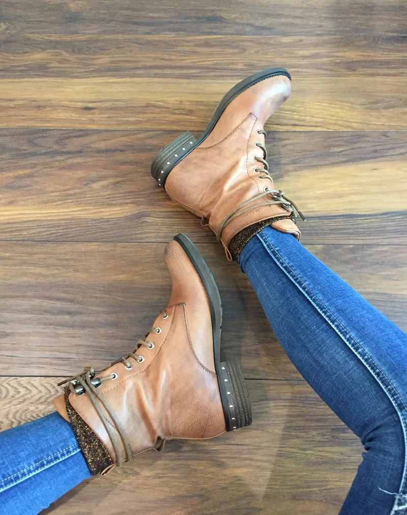 Chaussures montantes à lacets camel