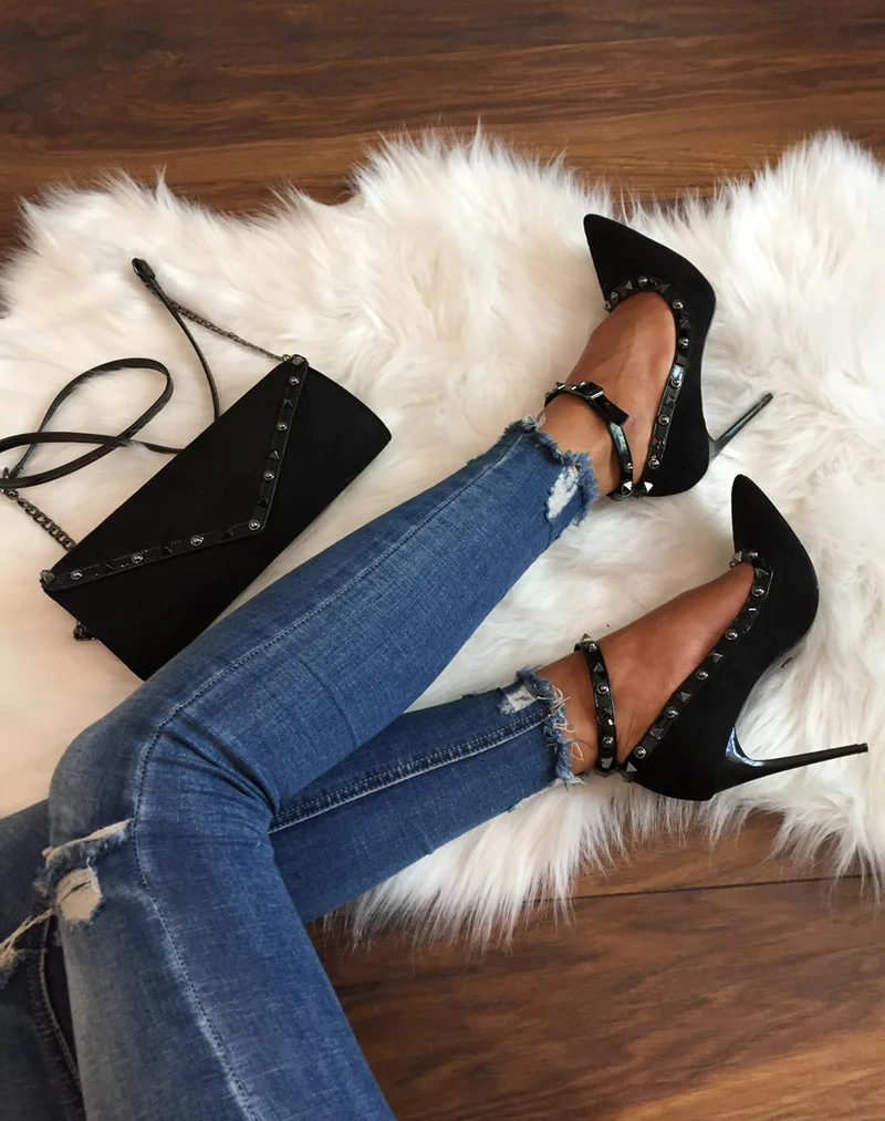 Escarpins noirs cloutés