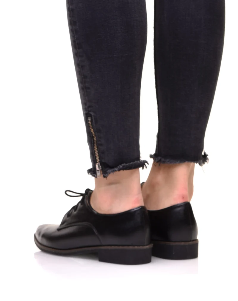 Derbies classiques noires