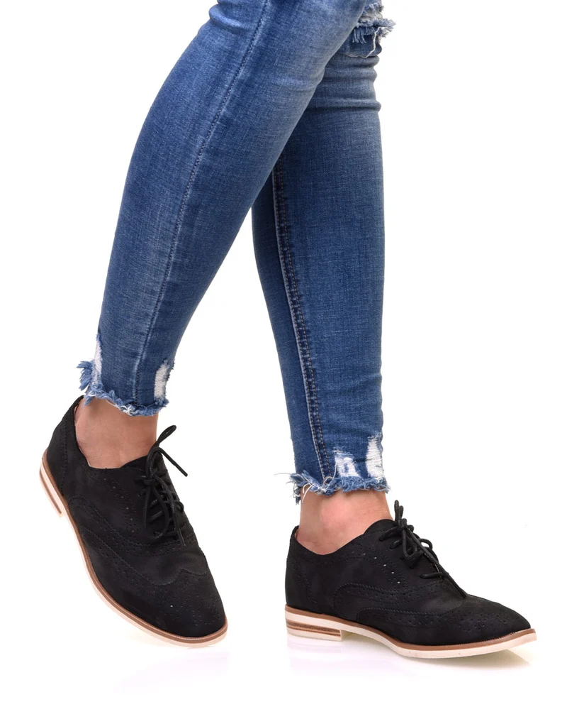 Derbies noires en suédine à lacets
