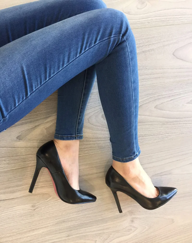 Escarpin noir bout pointu