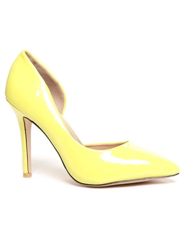 Escarpin jaune vernis bout pointu avec découpe