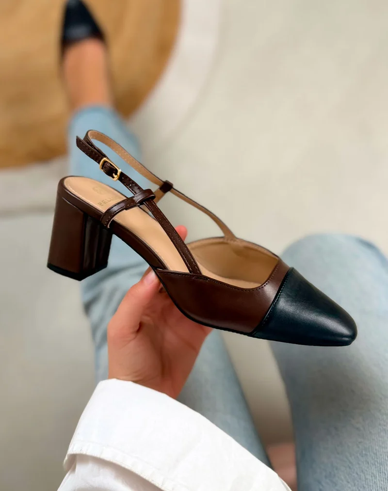 Escarpins femme marron élégants à bout noir et talon carré moyen