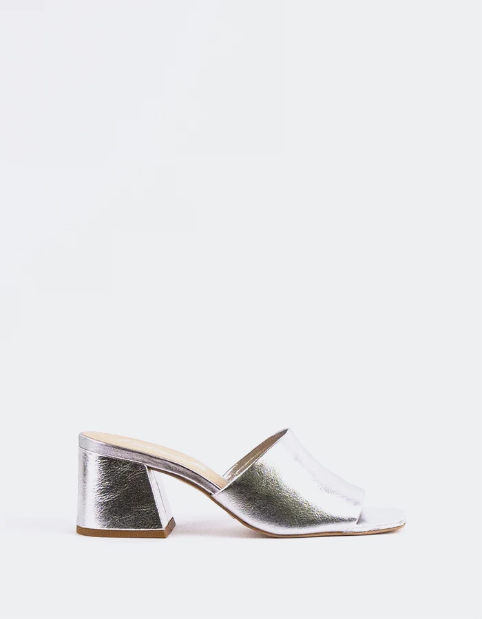 Clarabelle Silver Leather