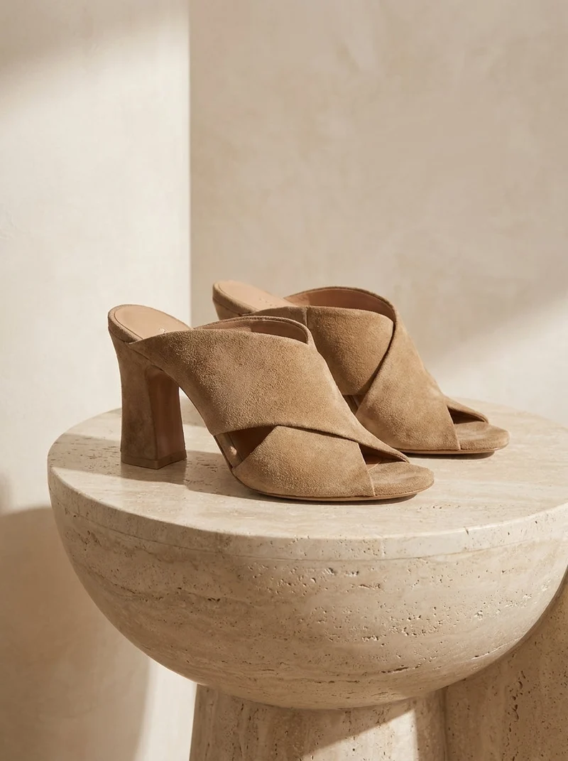 ESTANA BEIGE SUEDE