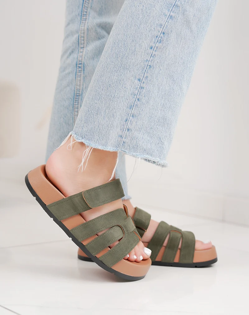 Mules femme vert kaki tendance en suédine à brides croisées et scratch confortable