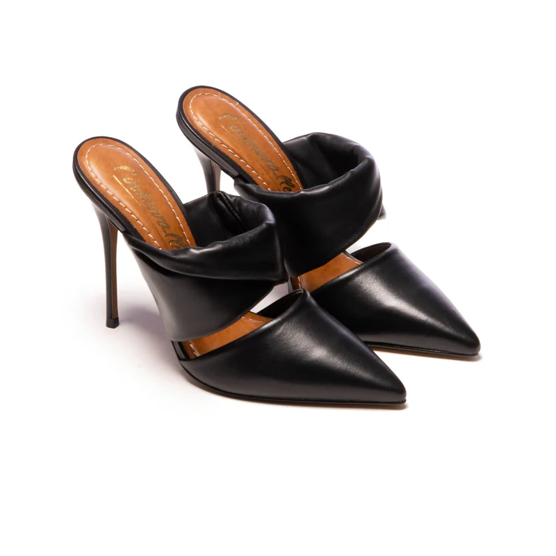 Liv Black Leather