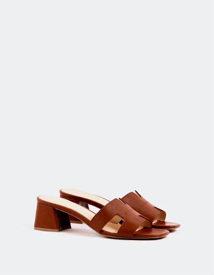 Arcylee Tan Leather