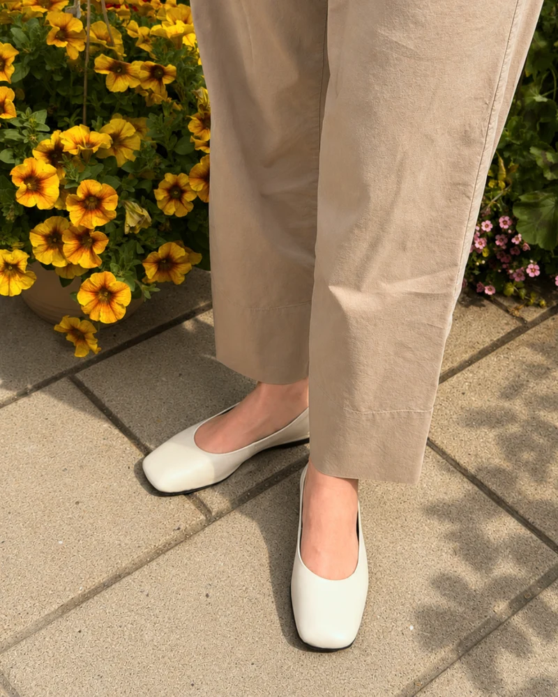 Mekka Off White Leather