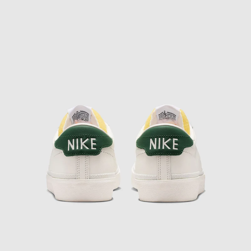 Nike Sportswear Tennis Classic AC