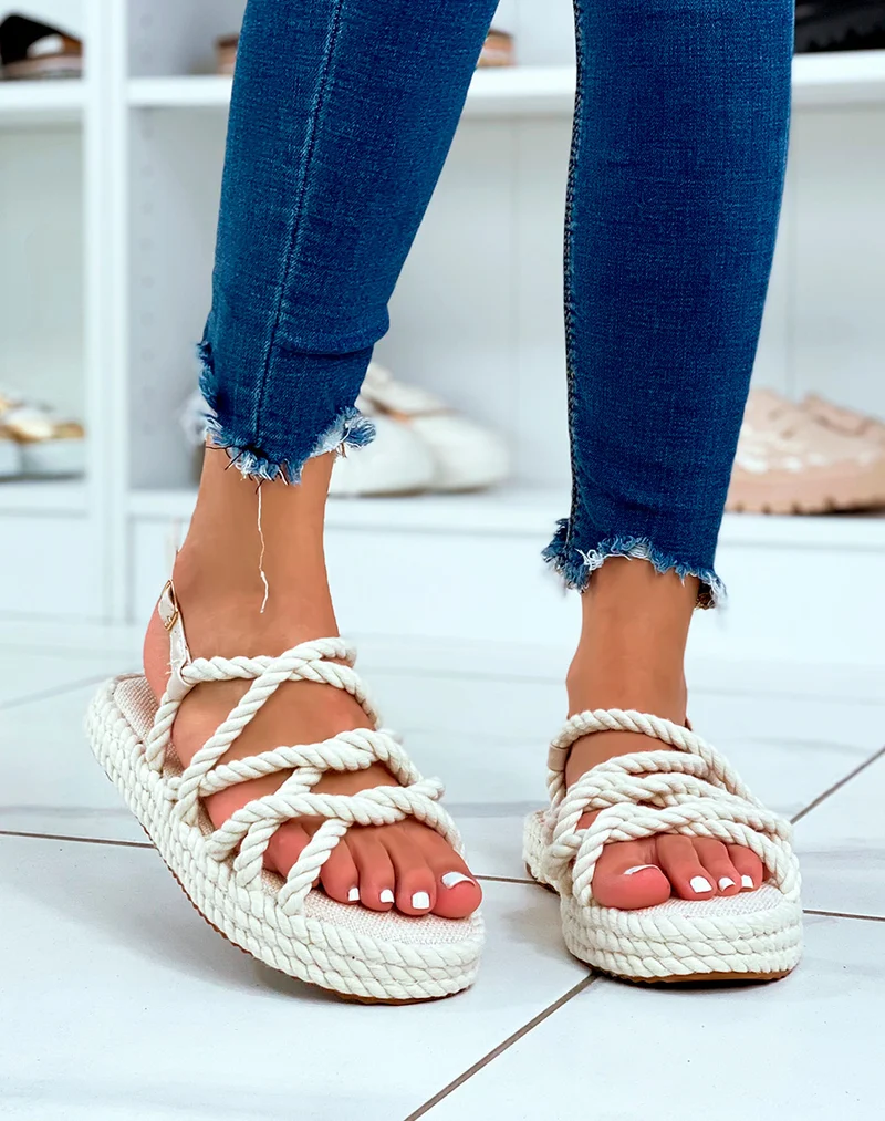 Sandales beige en corde entrecroisées