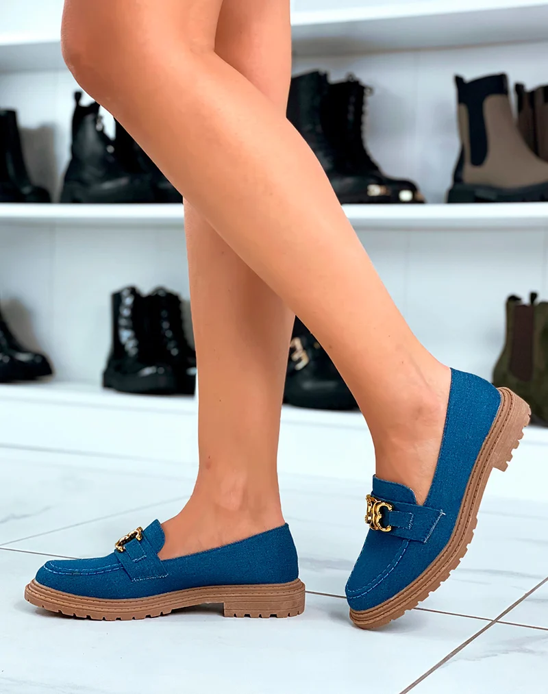 MOCASSINS EN JEAN POUR FEMME : TENDANCE AVEC DÉTAILS DORÉS