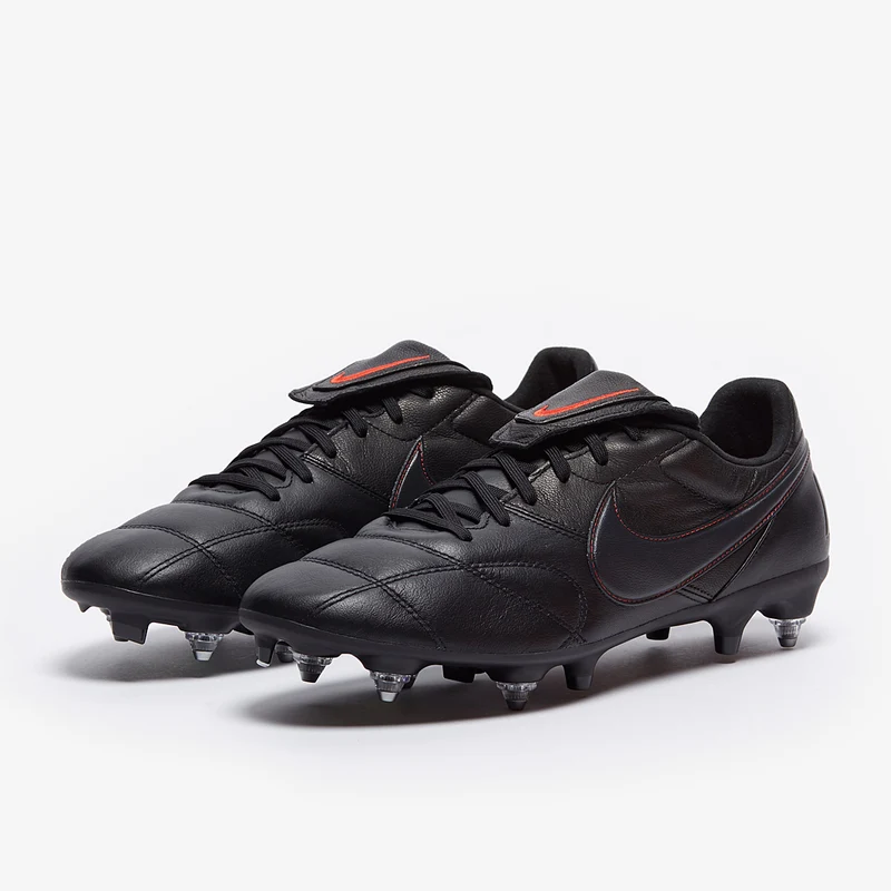 Chaussure de football à crampons pour terrain gras Nike Prem