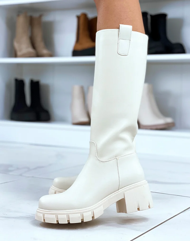 Bottes beiges à plateforme épaisse et crantée