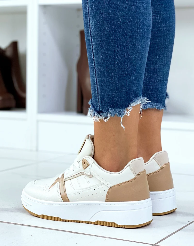 Baskets beiges et camel à plateforme