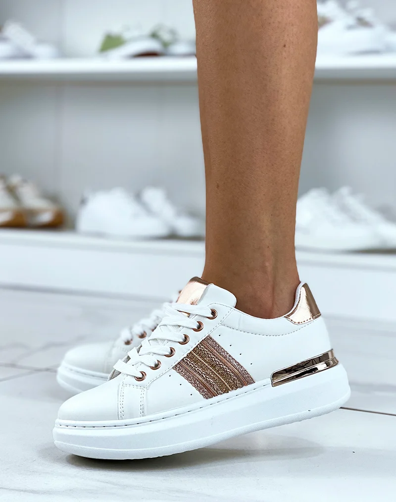 Baskets blanches à plateforme épaisse et détail rosegold